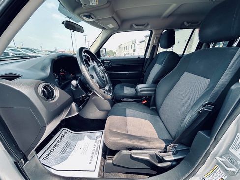 Used 2011 Jeep Patriot Latitude image 11