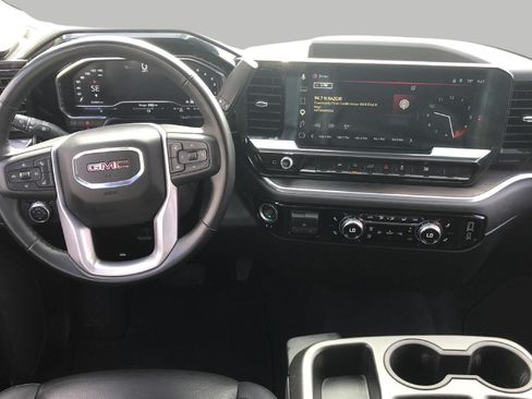 Used 2025 GMC Sierra 1500 SLT AWD/4WD image 9