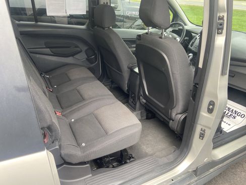 Used 2016 Ford Transit Connect XL FWD image 6