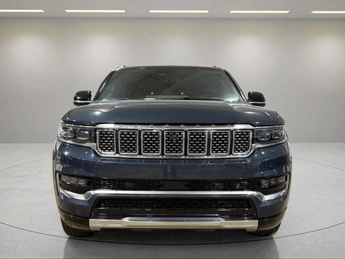 Used 2024 Jeep Grand Wagoneer L Series III image 23