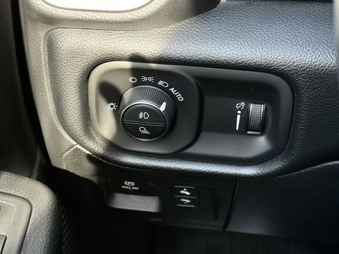 Used 2021 RAM 1500 Big Horn AWD/4WD image 23