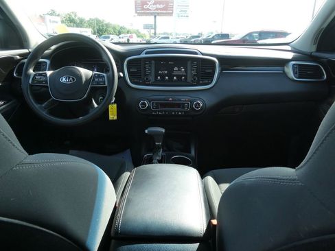 Used 2019 Kia Sorento FWD V6 image 20