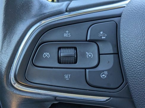 Used 2022 Buick Envision Essence w/ Sport Touring Package image 25