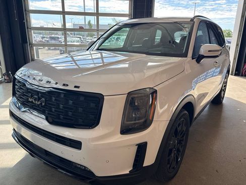 Certified 2022 Kia Telluride SX w/ SX Prestige Package AWD/4WD image 6