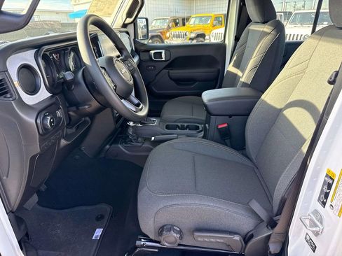 New 2026 Jeep Gladiator Sport image 22