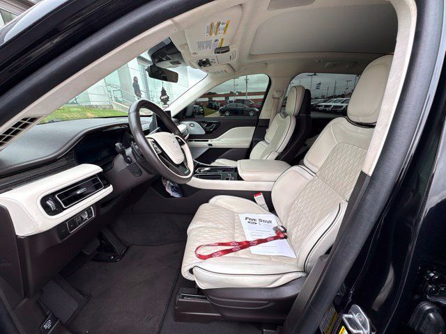 Used 2023 Lincoln Aviator Black Label w/ Class IV Trailer Tow Package AWD/4WD image 10