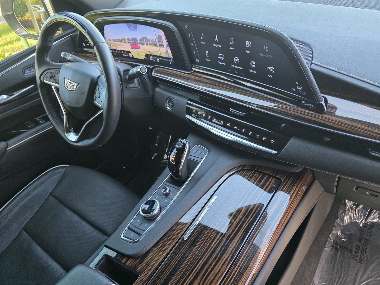 Used 2024 Cadillac Escalade ESV Premium Luxury w/ Performance Package AWD/4WD image 30
