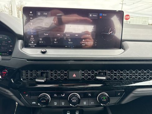 Used 2025 Honda Accord Sport image 38