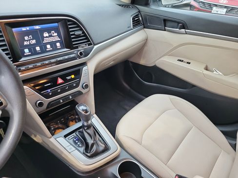 Used 2018 Hyundai Elantra SEL image 15