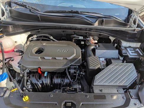 Used 2022 Kia Sportage LX image 10