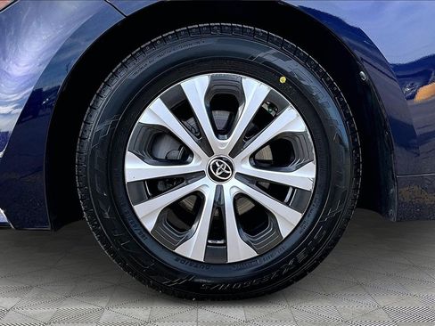 Used 2022 Toyota Corolla LE image 9