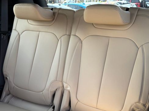 New 2025 Jeep Grand Cherokee L Limited w/ Black Appearance Package image 30