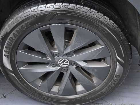 Used 2022 Volkswagen Taos S w/ IQ Drive S Package image 41