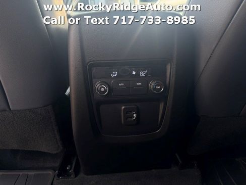 Used 2023 Buick Enclave Essence w/ Experience Buick Package AWD/4WD image 37