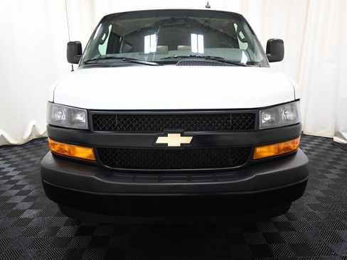 Used 2021 Chevrolet Express 2500 image 2