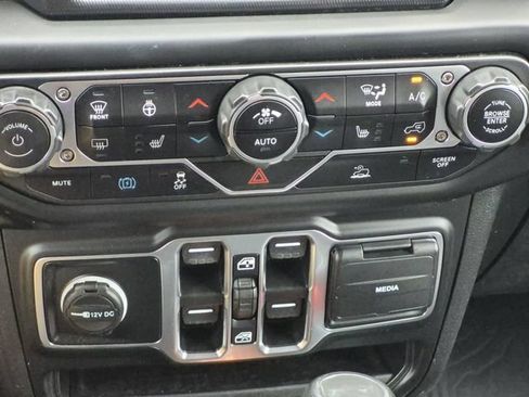 Used 2023 Jeep Wrangler Unlimited w/ Cold Weather Group AWD/4WD image 26