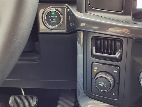 Used 2023 Ford F150 XLT image 15