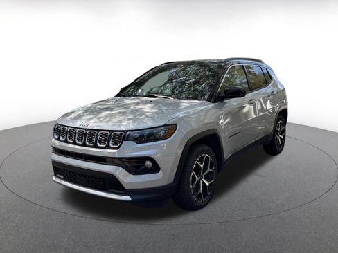 Used 2025 Jeep Compass Limited AWD/4WD image 3