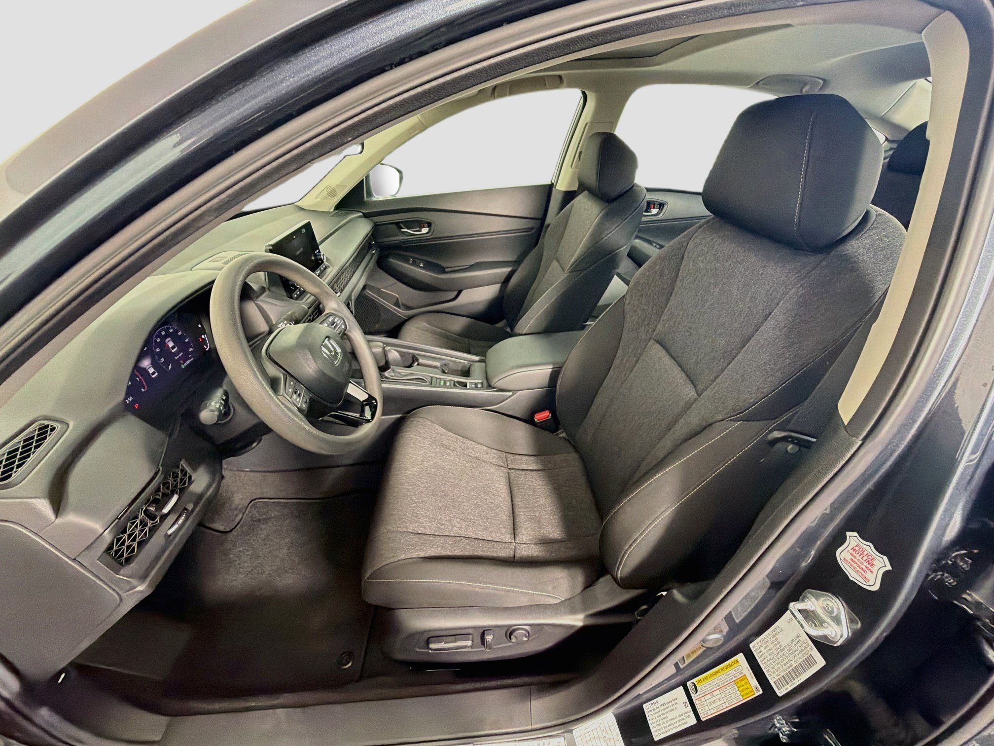 Used 2025 Honda Accord SE image 13