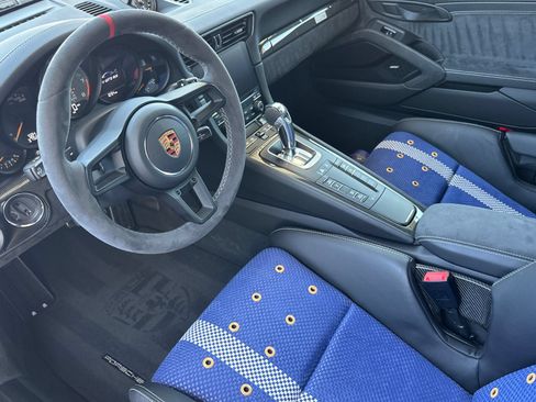 Certified 2018 Porsche 911 GT2 RS RWD image 4