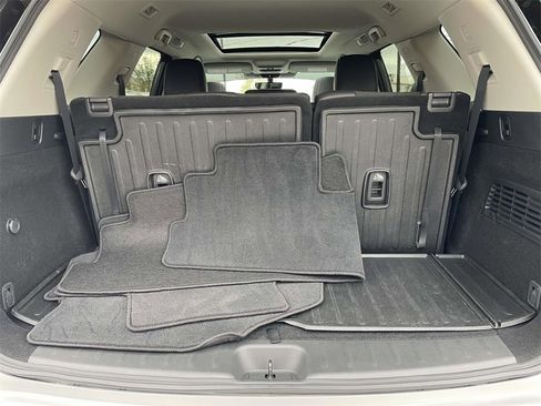 Used 2024 Nissan Pathfinder Platinum w/ Cargo Package image 11