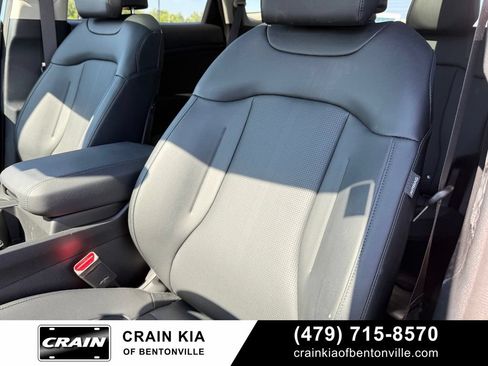Certified 2026 Kia Sportage EX w/ EX Panoramic Sunroof Package AWD/4WD image 23