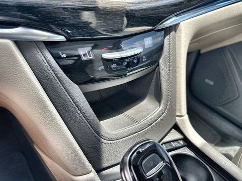 Used 2021 Cadillac XT6 Premium Luxury FWD image 27
