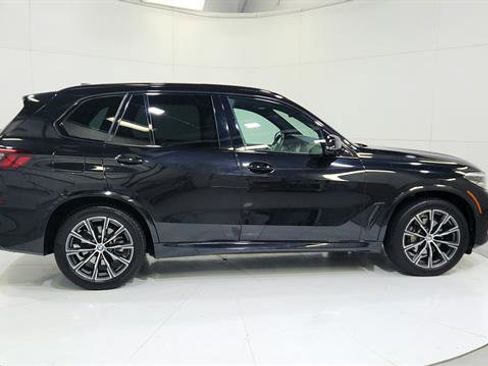 Used 2023 BMW X5 xDrive40i w/ M Sport Package image 9