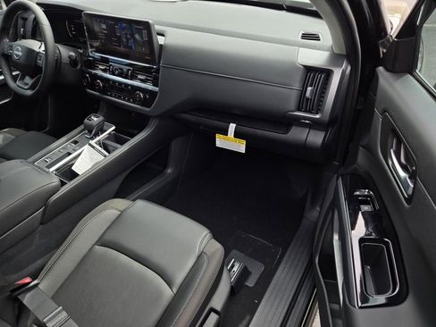 New 2026 Nissan Pathfinder SL FWD image 7