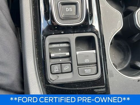 Used 2024 Honda Pilot Touring image 17