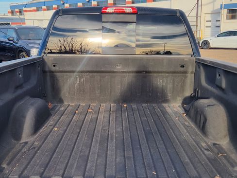 Used 2015 GMC Sierra 1500 SLT w/ SLT Crew Cab Value Package image 21