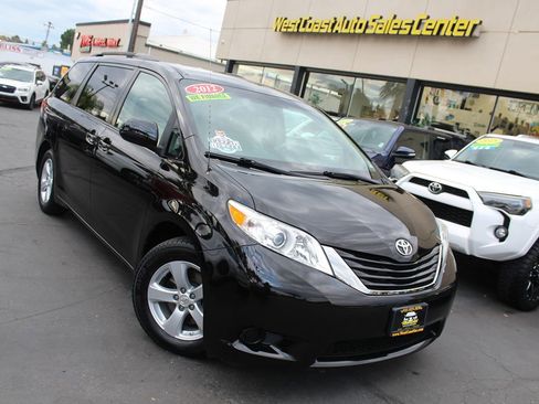 Used 2012 Toyota Sienna LE image 36
