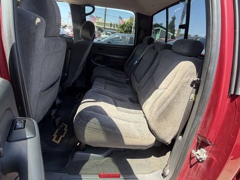 Used 2006 Chevrolet Silverado 1500 LT w/ Onstar Plus Package AWD/4WD image 8