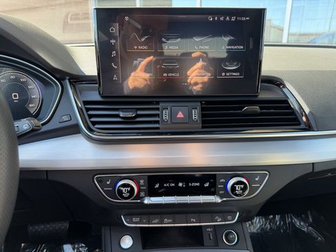 Used 2023 Audi Q5 e Premium Plus w/ Premium Plus Package image 22