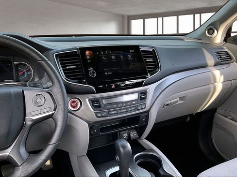 Used 2019 Honda Pilot EX image 9