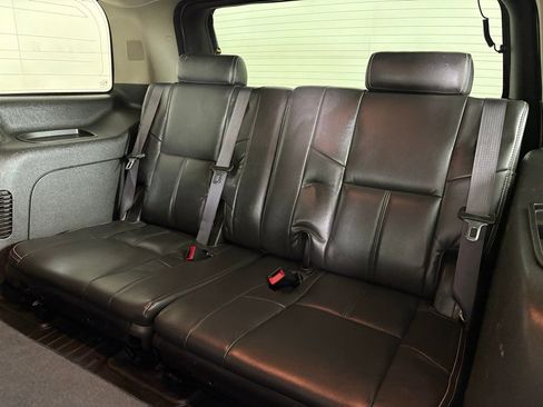 Used 2011 GMC Yukon SLE image 34