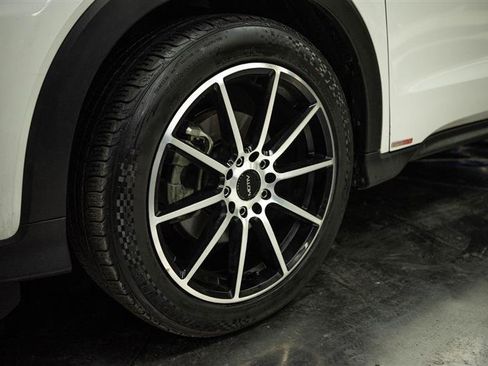 Used 2020 Honda HR-V EX image 3