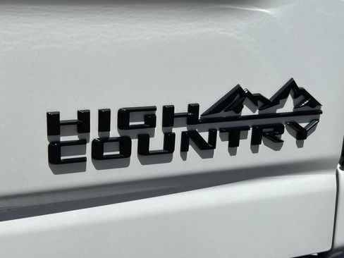 Used 2024 Chevrolet Silverado 3500 High Country w/ High Country Premium Package image 25