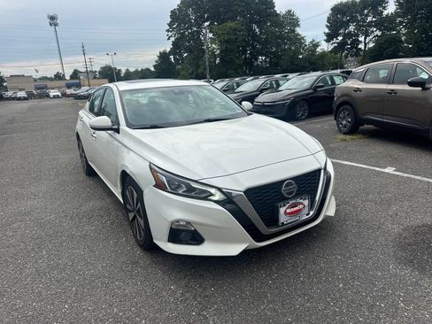 Used 2019 Nissan Altima 2.5 SV AWD/4WD image 3