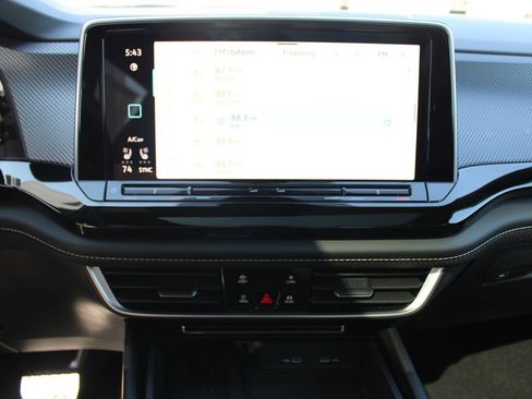 New 2026 Volkswagen Atlas Cross Sport SEL AWD/4WD image 13