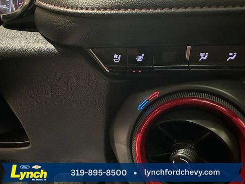 Used 2021 Chevrolet Blazer RS w/ Enhanced Convenience Package image 16