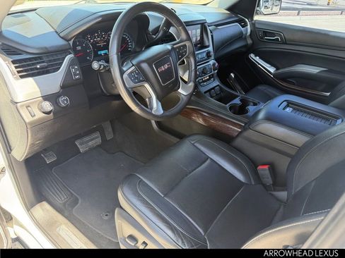 Used 2017 GMC Yukon XL SLT w/ Open Road Package image 13