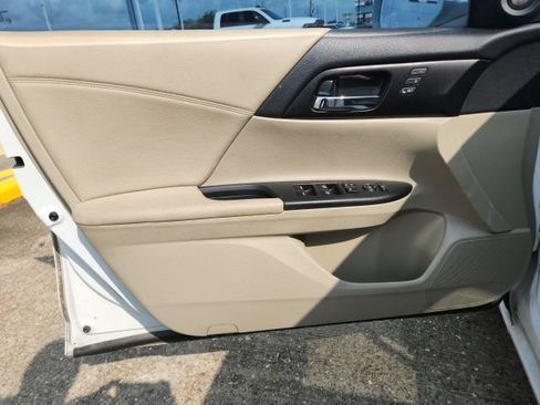 Used 2014 Honda Accord EX-L image 24
