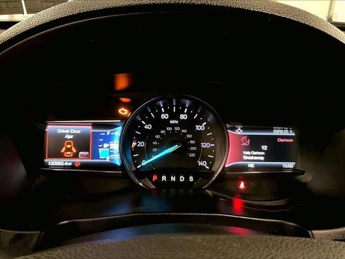 Used 2018 Ford Explorer XLT w/ Equipment Group 202A AWD/4WD image 20