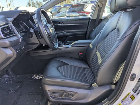 Used 2024 Toyota Camry SE image 25