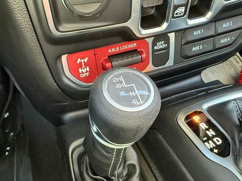 New 2025 Jeep Gladiator Willys image 4