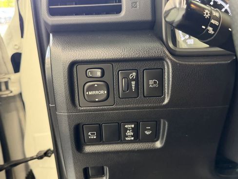 Used 2023 Toyota 4Runner Limited AWD/4WD image 16