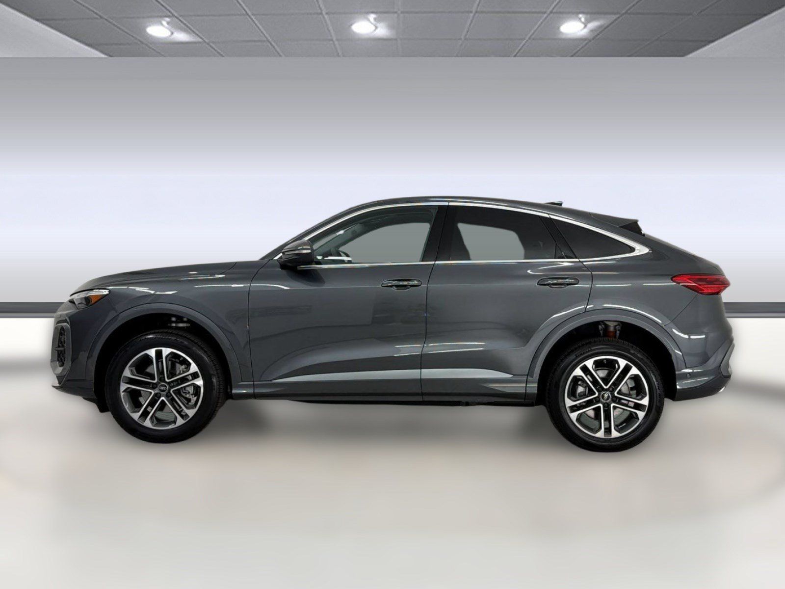 New 2026 Audi Q5 Premium Plus AWD/4WD image 2