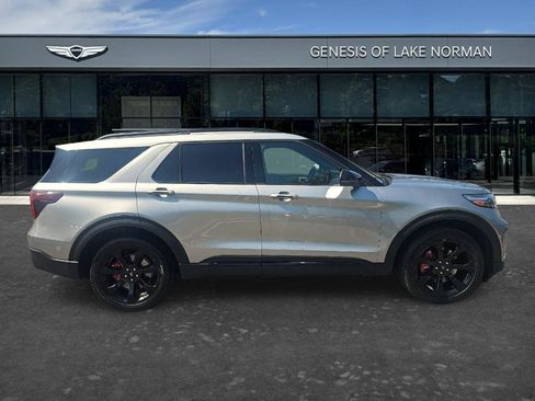 Used 2022 Ford Explorer ST w/ Equipment Group 401A AWD/4WD image 4