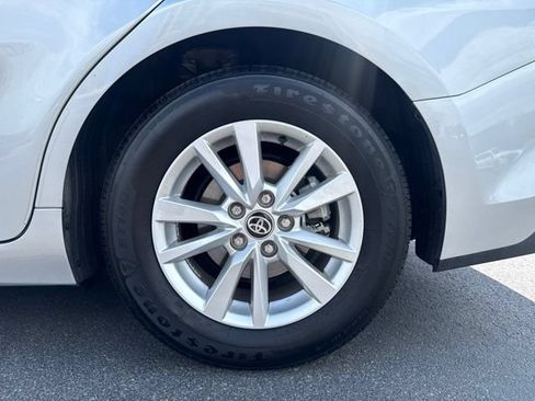 Used 2025 Toyota Camry LE w/ Convenience Package FWD image 9
